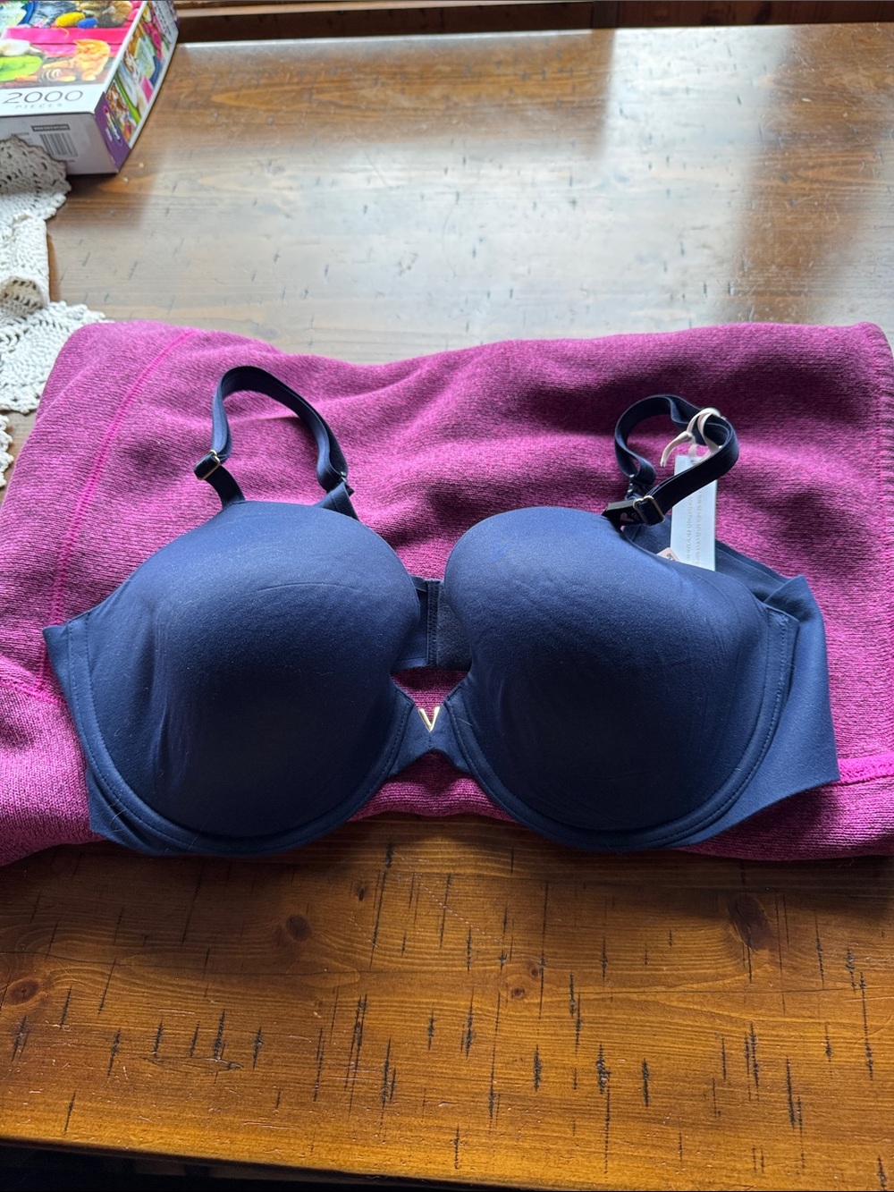 Everyday Navy T-Shirt Bra with Light Padding size 38D NWTS